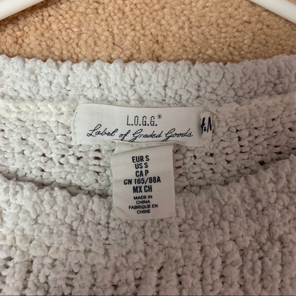 White H&M Cozy Sweater - Picture 4 of 4
